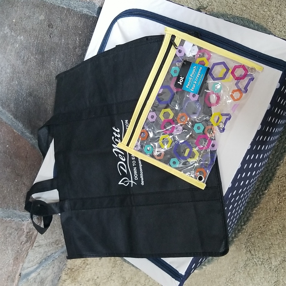 🖤TOTE BAG & PENCIL CASE